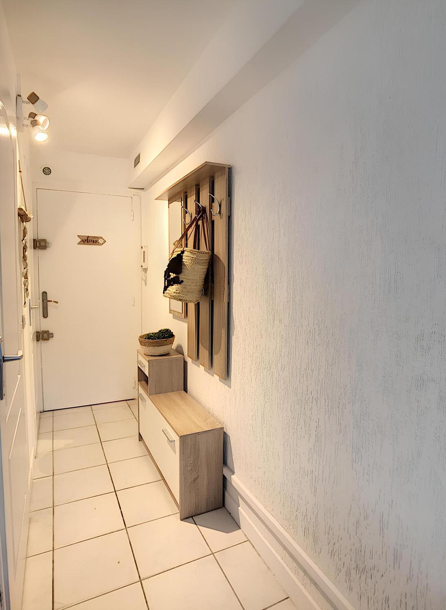 GOLFE JUAN Studio dans résidence avec piscine Vallauris Exterior foto
